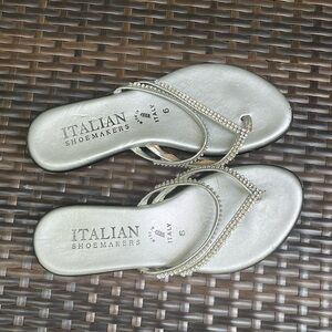 Italian Shoemakers Size 6 Flip Flops Rhinestone Silver